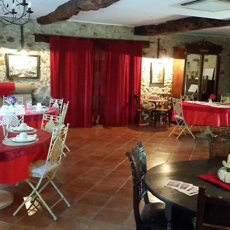 La Ferme De Jeanne 4*