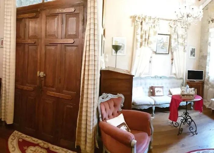 La Ferme De Jeanne ベッド・アンド・ブレックファスト 4*